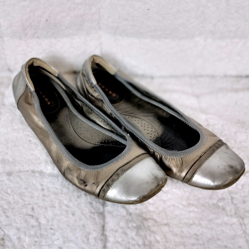 Prada Metallic Leather Cap Toe Ballet Flats Pewter Silver Logo Rubber Sole